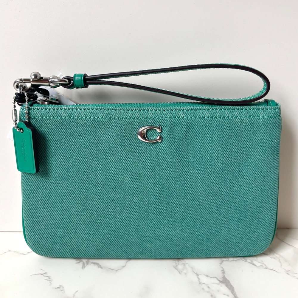 New Coach Essential Wristlet Denim Light Green Ivy